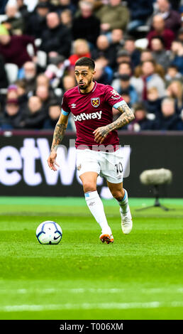 Queen Elizabeth Olympic Park, London, England, UK. 16. März 2019. Manuel Lanzini von West Ham United in der Premier League Match zwischen West Ham United und Huddersfield Town an der London Stadium, Queen Elizabeth Olympic Park, London, England am 16. März 2019. Foto von Adamo di Loreto. Nur die redaktionelle Nutzung, eine Lizenz für die gewerbliche Nutzung erforderlich. Keine Verwendung in Wetten, Spiele oder einer einzelnen Verein/Liga/player Publikationen. Credit: UK Sport Pics Ltd/Alamy leben Nachrichten Stockfoto