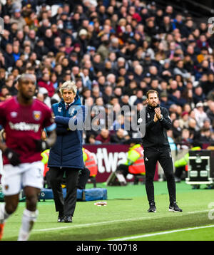 Queen Elizabeth Olympic Park, London, England, UK. 16. März 2019. Jan Siewert Manager von Huddersfield Town während der Premier League Match zwischen West Ham United und Huddersfield Town an der London Stadium, Queen Elizabeth Olympic Park, London, England am 16. März 2019. Foto von Adamo di Loreto. Nur die redaktionelle Nutzung, eine Lizenz für die gewerbliche Nutzung erforderlich. Keine Verwendung in Wetten, Spiele oder einer einzelnen Verein/Liga/player Publikationen. Credit: UK Sport Pics Ltd/Alamy leben Nachrichten Stockfoto