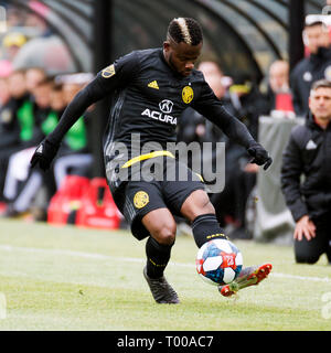 März 16, 2019: Columbus Crew SC defender Waylon Francis (14) kickt den Ball auf dem Spielfeld gegen den FC Dallas in ihr Spiel in Columbus, Ohio, USA. Brent Clark/Alamy leben Nachrichten Stockfoto