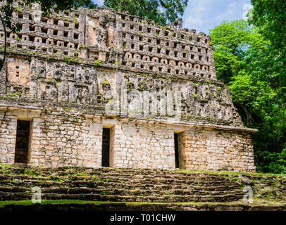 Einen wunderschönen Blick auf den Königspalast in Yaxchilan alten Ruinen der Mayas, Chiapas, Mexiko Stockfoto