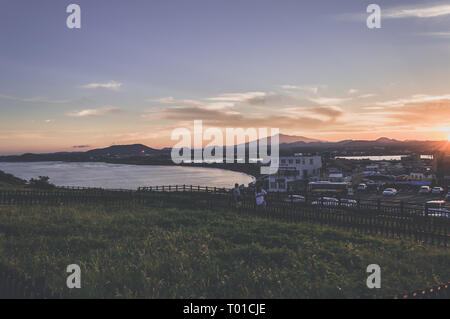 Jeju Island, South Korea, September 09, 2015: Bay in der Nähe von Seongsan Ilchulbong auf der Insel Jeju Stockfoto