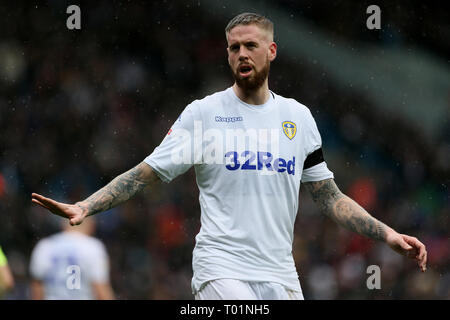 Leeds United von Pontus Jansson während der Sky Bet Championship Match an der Elland Road, Leeds. Stockfoto