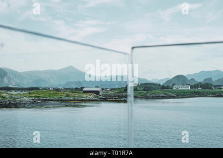 Die Glasscheiben der Askevågen Sicht auf den Atlantik Straße nationale touristische Route in der Nähe von Hustad in Norwegen Stockfoto