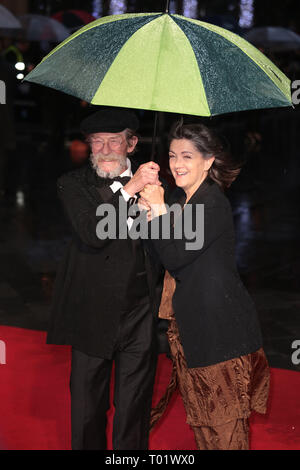 08 Okt, 2014 - London, England, UK - "die Nachahmung Spiel' - Opening Night Gala VIP-Ankünfte: 58 London Film Festival Foto zeigt: John Hurt Stockfoto