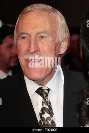 Oct 06, 2014 - London, England, UK-Pride of Britain Awards 2014 Roter Teppich Ankünfte im Grosvenor House Hotel Foto zeigt: Bruce Forsyth Stockfoto