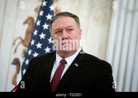 US-Außenministerin Mike Pompeo während einer gemeinsamen Pressekonferenz auf der Lazienki Park in Warschau, Polen vom 12. Februar 2019 Stockfoto