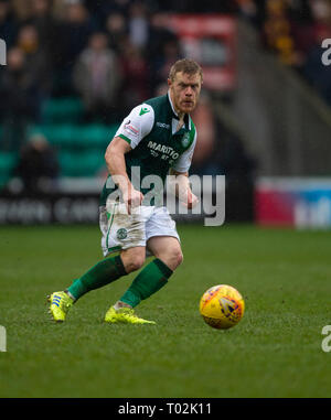 Edinburgh, Großbritannien. 16. März 2019. Schottische Premiereship - Hibernian v Motherwell, Edinburgh, Midlothian, Großbritannien. 16.03.2019. Bild zeigt: Hibs 'linke Mittelfeldspieler, Daryl Horgan, in der ersten Hälfte als Hibs spielen Wirt nach Motherwell in Edinburgh Credit: Ian Jacobs Credit: Ian Jacobs/Alamy leben Nachrichten Stockfoto