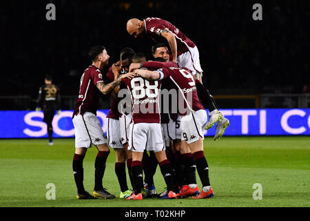 Turin, Italien. 16. März 2019. Während der Serie A TIM Fußballspiel zwischen Torino FC und FC Bologna im Stadio Grande Torino am 16. Mars, 2019 in Turin, Italien. Quelle: FABIO UDINE/Alamy leben Nachrichten Stockfoto