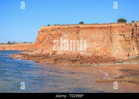 Ardrossan South Australia, 17. März 2019. Die hoch aufragenden roten Klippen von in der Stadt Haiger auf Gulf Saint Vincent befindet sich in der schönen Morgensonne Credit gebadet: Amer ghazzal/Alamy leben Nachrichten Stockfoto