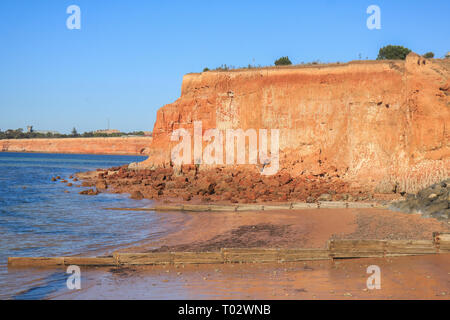 Ardrossan South Australia, 17. März 2019. Die hoch aufragenden roten Klippen von in der Stadt Haiger auf Gulf Saint Vincent befindet sich in der schönen Morgensonne Credit gebadet: Amer ghazzal/Alamy leben Nachrichten Stockfoto