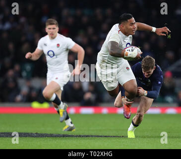 London, Großbritannien. 16 Mär, 2019. Manu Tuilagi von England während der Guinness sechs Nationen Übereinstimmung zwischen England und Schottland bei Twickenham Stadium. Quelle: European Sports Fotografische Agentur/Alamy leben Nachrichten Stockfoto