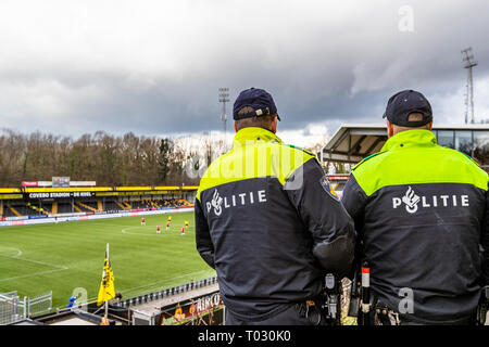 VENLO, Niederlande, 17-03-2019, Fußball, VVV Stadion De Koel, niederländischen Eredivisie, Saison 2018/2019, Polizei im Stadion, vor dem Spiel VVV-PSV, Stockfoto