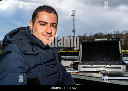 VENLO, Niederlande, 17-03-2019, Fußball, VVV Stadion De Koel, niederländischen Eredivisie, Saison 2018/2019, NOS reporter Arman Avsaroglu, während des Spiels VVV-PSV, Stockfoto