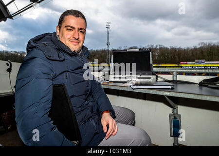 VENLO, Niederlande, 17-03-2019, Fußball, VVV Stadion De Koel, niederländischen Eredivisie, Saison 2018/2019, NOS reporter Arman Avsaroglu, während des Spiels VVV-PSV, Stockfoto
