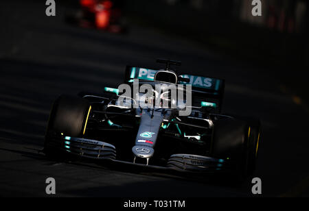 Melbourne, Australien. 17 Mär, 2019. Mercedes Pilot Lewis Hamilton von Großbritannien konkurriert während des Formel 1 Grand Prix von Australien 2019 im Albert Park in Melbourne, Australien, 17. März 2019. Credit: Bai Xuefei/Xinhua/Alamy leben Nachrichten Stockfoto