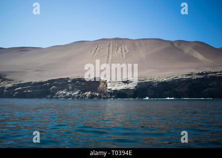 Die Kandelaber, in Lima, Peru, ist eine berühmte Prähistorische geoglyph zurückgehend bis 200 v. Chr.. Stockfoto