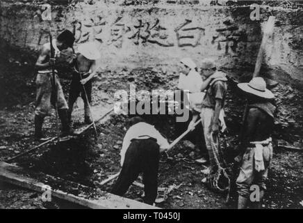 Koreanischen Arbeitnehmer engagieren Bergbau Arbeit, c 1940, Hokkaido, Japan, Private Sammlung Stockfoto