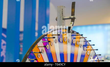 Die Oberseite des fortune Rad rollt auf der tech fair auf der Halle gefunden Stockfoto