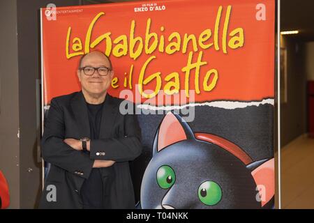 Carlo Verdone Bild während der fotoauftrag der Film La gabbianella e il gatto im Kino Lux-Roma Stockfoto