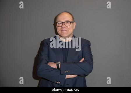 Carlo Verdone Bild während der fotoauftrag der Film La gabbianella e il gatto im Kino Lux-Roma Stockfoto