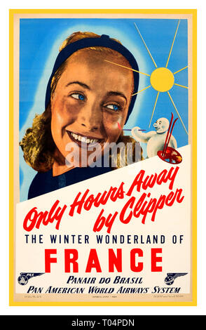 Post WW2 1940er Original Vintage Travel Werbung Poster - "Nur Stunden entfernt von Clipper im Winter Wonderland von Frankreich' Panair do Brasil Pan American World Airways System - mit einer Gegerbten lächelnde junge Frau mit blauen Augen vor einem strahlend blauen Himmel mit einem stilisierten gelben Sonne auf Ihrem linken und einen kleinen Schneemann mit einer Farbpalette und Pinsel ihr Gesicht zu malen, das stilisierte Text in hellen roten und blauen Buchstaben mit den Logos von Panair Brasilien und PAA. Editionen R. L. Dupuy Paris. Gedruckt in Frankreich für den französischen Staatsbahnen. Frankreich. 1947. Stockfoto