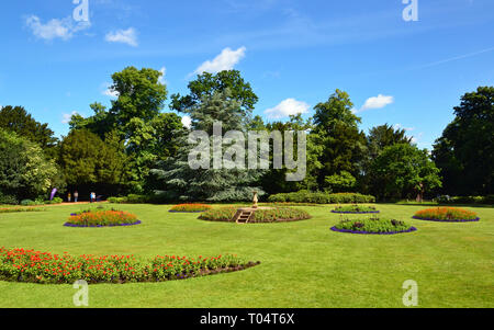 Die formale Gärten im Hylands Haus und Gärten, Writtle, Chelmsford, Essex, Großbritannien Stockfoto