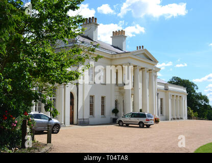 Die denkmalgeschützten Neoklassizistischen elegante Villa im Hylands Haus und Gärten, Writtle, Chelmsford, Essex, Großbritannien aufgeführt Stockfoto