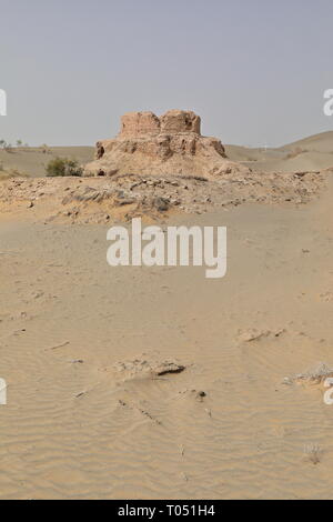 Ruinen von Rawak Stupa und Vihara-Taklamakan Desert. Xinjiang Uyghur Region-China-0028 Stockfoto