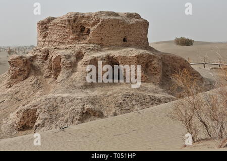Ruinen von Rawak Stupa und Vihara-Taklamakan Desert. Xinjiang Uyghur Region-China-0032 Stockfoto