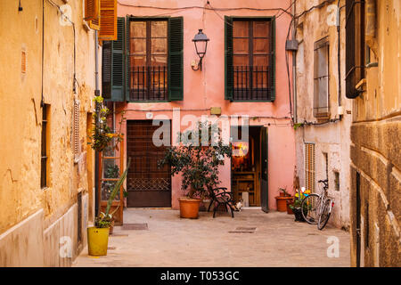 Typische Gebäude in der Altstadt von Palma de Mallorca. Mallorca, Balearen, Spanien Europa Stockfoto