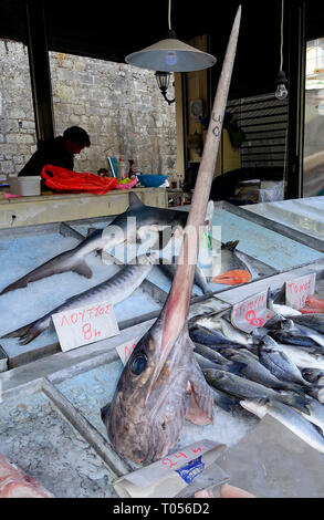 Schwertfisch auf einem Fischmarkt, Korfu, Griechenland Stockfoto