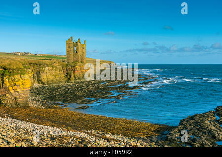 Keiss Schloss, gebaut von George Sinclair, 5. Earl von Caithness, im späten 16. oder frühen 17. Jahrhunderts. Sinclair Bay, Keiss, Caithness, Schottland, Großbritannien Stockfoto