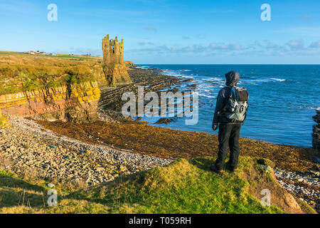 Keiss Schloss, gebaut von George Sinclair, 5. Earl von Caithness, im späten 16. oder frühen 17. Jahrhunderts. Sinclair Bay, Keiss, Caithness, Schottland, Großbritannien Stockfoto