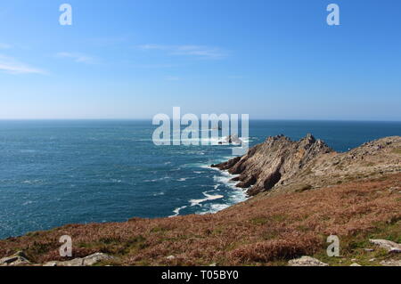 Pointe du Raz und La Vieille Leuchtturm in Esquibien Stockfoto