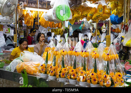 Markt der eisschollen in Bangkok, Thailand. Ort, wo viele Leute, Touristen und Einheimischen, zu Besuch kommen und Teilen Stockfoto