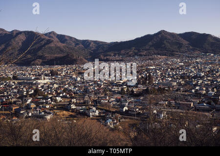 Yamanashi, Japan - 01/05/2019: Ein Blick über Fujiyoshida am Fuß des Mt. Fuji Stockfoto