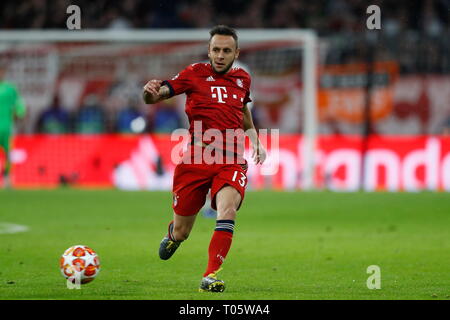 München, Deutschland. 13 Mär, 2019. Rafinha (Bayern) Fußball: UEFA Champions League Runde 16 2. bein Match zwischen dem FC Bayern München 1-3 FC Liverpool im Fussball Arena München in München, Deutschland. Credit: mutsu Kawamori/LBA/Alamy leben Nachrichten Stockfoto