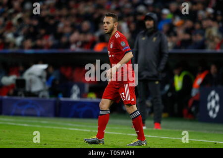 München, Deutschland. 13 Mär, 2019. Rafinha (Bayern) Fußball: UEFA Champions League Runde 16 2. bein Match zwischen dem FC Bayern München 1-3 FC Liverpool im Fussball Arena München in München, Deutschland. Credit: mutsu Kawamori/LBA/Alamy leben Nachrichten Stockfoto