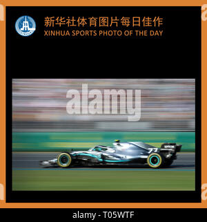 Peking, Australien. 17 Mär, 2019. XINHUA SPORT FOTO DES TAGES (17. März 2019) übermittelt am 17. März 2019 Mercedes Fahrer Valtteri Bottas von Finnland während des Formel 1 Grand Prix von Australien 2019 im Albert Park in Melbourne, Australien, 17. März 2019 konkurriert. Credit: Bai Xuefei/Xinhua/Alamy leben Nachrichten Stockfoto