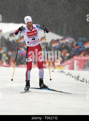 Schonach, Deutschland. 17 Mär, 2019. Nordic Ski/Kombination: Wm, single, normal Hill/10 km, Männer, Skilanglauf: Zweiter Jan Schmid (l) am Ende. Quelle: Patrick Seeger/dpa/Alamy leben Nachrichten Stockfoto