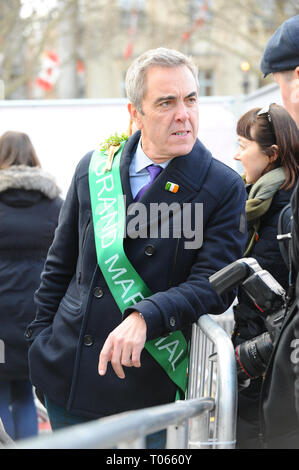 London, Großbritannien. 17 Mär, 2019. James Nesbitt während der Parade gesehen. London feiert St. Patricks Tag, mit einer Parade entlang Piccadilly und Regent St, zusammen mit Musik und Tanz auf der Bühne auf dem Trafalgar Square, mit einer Rede von Schauspieler James Nesbitt, Bürgermeister von London, und österliche Donohue. Credit: Terry Scott/SOPA Images/ZUMA Draht/Alamy leben Nachrichten Stockfoto