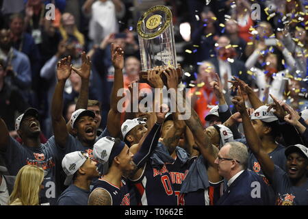 März 17, 2019; Auburn Tiger feiert während einer SEC Championship Game zwischen den Tennessee Freiwilliger vs Auburn Tiger bei Bridgestone Arena in Nashville, TN (obligatorische Photo Credit: Steve Roberts/Cal Sport Media) Stockfoto