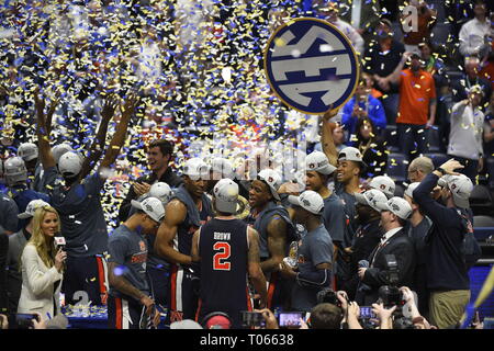 März 17, 2019; Auburn Tiger feiert während einer SEC Championship Game zwischen den Tennessee Freiwilliger vs Auburn Tiger bei Bridgestone Arena in Nashville, TN (obligatorische Photo Credit: Steve Roberts/Cal Sport Media) Stockfoto