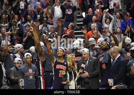 März 17, 2019; Auburn Tiger feiert während einer SEC Championship Game zwischen den Tennessee Freiwilliger vs Auburn Tiger bei Bridgestone Arena in Nashville, TN (obligatorische Photo Credit: Steve Roberts/Cal Sport Media) Stockfoto