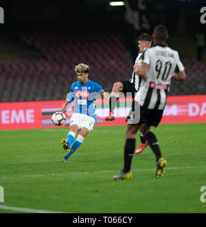 Neapel, Kampanien, Italien. 17. Mär 2019. San Paolo Stadium, Serie A Fußballspiel zwischen der Serie A SSC Neapel FC Udinese. Im Bild. Die endgültigen Ergebnisse SSC Napoli 4:2 FC Udinese. Quelle: Fabio Sasso/ZUMA Draht/Alamy leben Nachrichten Stockfoto
