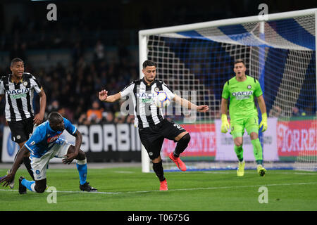 Neapel, Kampanien, Italien. 17. Mär 2019. San Paolo Stadium, Serie A Fußballspiel zwischen der Serie A SSC Neapel FC Udinese. Im Bild. Die endgültigen Ergebnisse SSC Napoli 4:2 FC Udinese. Quelle: Fabio Sasso/ZUMA Draht/Alamy leben Nachrichten Stockfoto