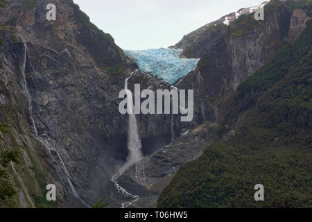 Ventisquero Colgante hängen in den Nationalpark Queulat, Patagonien, Aysen, Chile Gletscher Stockfoto