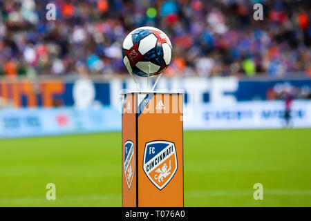 Cincinnati, Ohio, USA. 17 Mär, 2019. Die MLS spiel ball vor ein MLS-Fußball-Spiel zwischen dem FC Cincinnati und Portland an Nippert Stadion in Cincinnati, Ohio. Kevin Schultz/CSM/Alamy leben Nachrichten Stockfoto