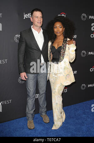 Hollywood, CA, USA. 17 Mär, 2019. 17. März 2019 - Hollywood, Kalifornien - Peter Krause, Angela Bassett. Die Paley Center für 2019 von Media PaleyFest LA - ' ' 9-1-1'' der Wolf Theater bei der Dolby Theater statt. Photo Credit: Faye Sadou/AdMedia Credit: Faye Sadou/AdMedia/ZUMA Draht/Alamy leben Nachrichten Stockfoto