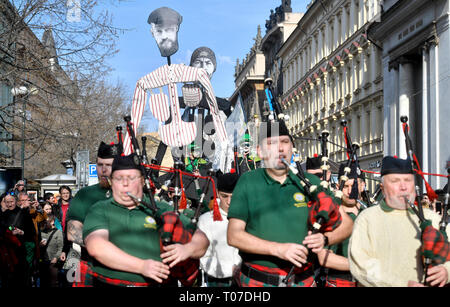 Prag, Tschechische Republik. 17 Mär, 2019. März innerhalb von Saint Patrick's Tour verläuft durch die Mitte von Prag, Tschechische Republik, am 17. März 2019. Quelle: Vit Simanek/CTK Photo/Alamy leben Nachrichten Stockfoto